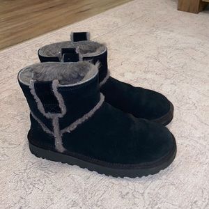 Mini UGG